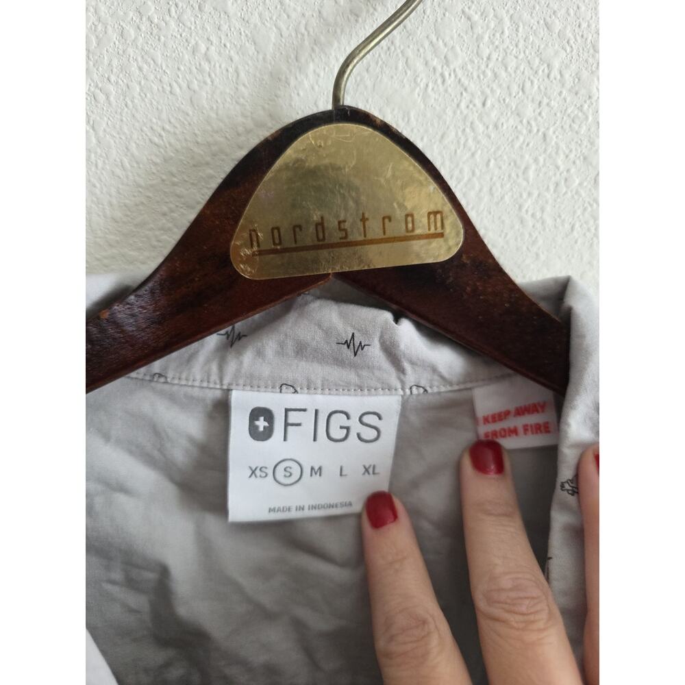 Figs Heartbeat Grey Long Sleeve Button Pajama Sleep Shirt Sz Small 100% Cotton - Picture 2 of 6